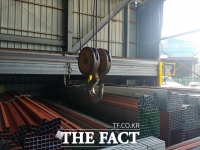  부산 사상구 공장서 60대 노동자 철근에 깔려 숨져