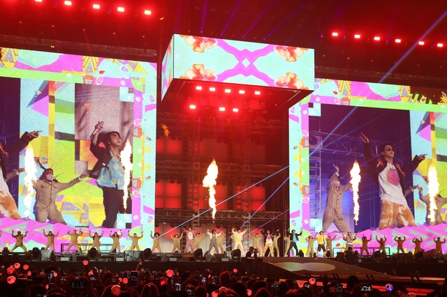 방탄소년단이 9일(현지 시각) 미국 라스베이거스 얼리전트 스타디움에서 BTS PERMISSION TO DANCE ON STAGE를 개최했다. 이날 하루에만 5만여 관객이 운집했다. /빅히트 뮤직 제공