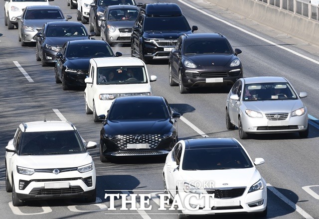 한국자동차연구원은 11일 카플레이션 현상 장기화에 따라 시장 내 저렴한 자동차들이 줄어들 것이라고 전망했다. /이새롬 기자