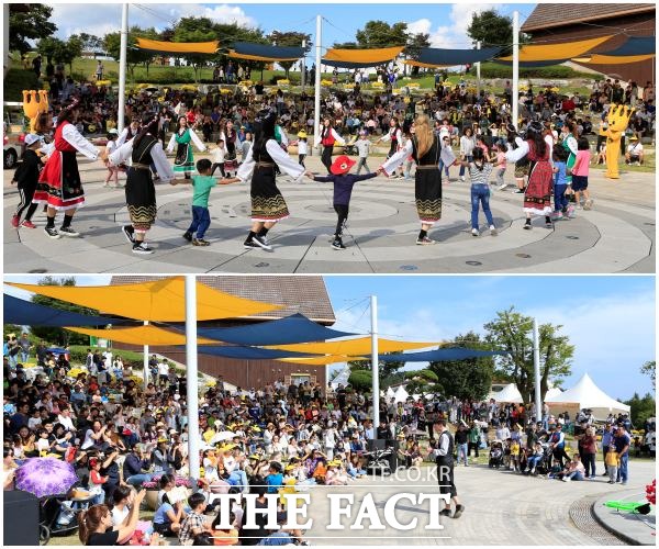 임실군의 대표적인 관광지인 임실치즈테마파크가 봄맞이 관광객들을 위한 문화예술 공연을 16일부터 시작한다. /임실군 제공