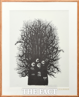  윤화섭 안산시장 예비후보, '세월호 4·16 기억 교실' 칮아 추모