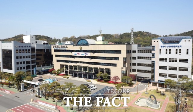 정읍시 관계자는 “친환경농업의 안정적인 기반 구축과 농업인 경영비 절감을 위해 노력하고 있다”며 “앞으로도 농가 소득 증대와 고품질 친환경 농산물 생산 확대를 위해 더 많은 지원책을 발굴해 나가겠다”고 밝혔다. / 정읍시 제공