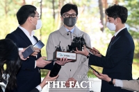  취재진 질문에 답하는 한동훈 법무부 장관 후보자 [포토]