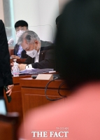  '검수완박' 논의 비공개 회의 참석한 최강욱-전주혜 [TF사진관]