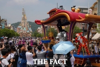  홍콩 디즈니랜드 재개장…구름처럼 몰린 인파 [TF사진관]