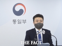  '개성공단 화재 발생' 브리핑하는 통일부 [TF사진관]