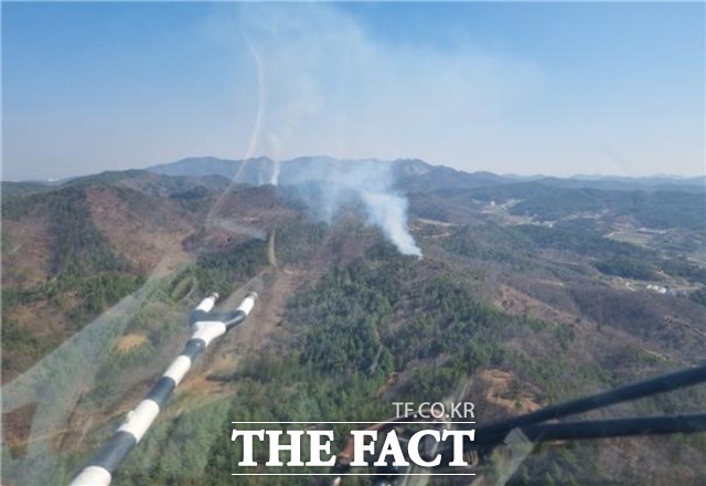 강원도 양양에서 발생한 산불이 22시간 만에 완전 진화됐다. 사진은 기사와 무관. / 산림청 제공