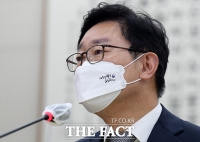  박범계 '김오수 사표, 청와대 보낼 것…고검장은 아직'