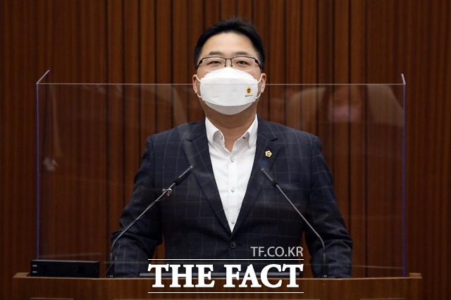 지난 22일 컷오프로 탈락의 고배를 마신 박성수 더불어민주당 세종시의원이 재심 신청을 통해 다시 후보로 오르게 됐다. / 세종시의회 제공.