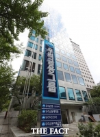  [특징주] 우리금융지주, 보합 마감…거래소 '은행 횡령사건과 무관'