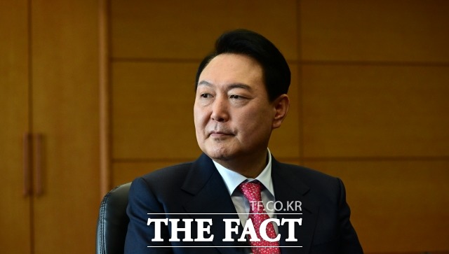 경제계는 9일 윤석열 정부 출범과 관련해 국가 경제의 발전과 국민 삶의 질 향상을 위해 적극적인 투자와 일자리 창출, 사회적 책임 완수에 더 많은 노력을 기울일 것이라고 밝혔다. /인수위사진기자단