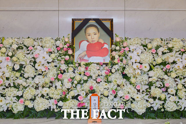 한국 영화의 큰 별 故 강수연의 빈소가 8일 삼성서울병원 장례식장에 차려져있다. (사진=故 강수연 배우 장례위원회)