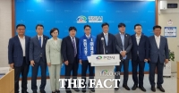  천안시장 예비후보 7명, 이재관 후보 지지 선언