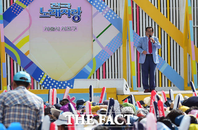 KBS 전국노래자랑의 진행자 송해가 지난 1월에 이어 또 건강문제로 병원에 입원했다./더팩트DB