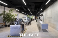  아모레퍼시픽, 생산 스토리 체험관 '아모레 팩토리' 오픈