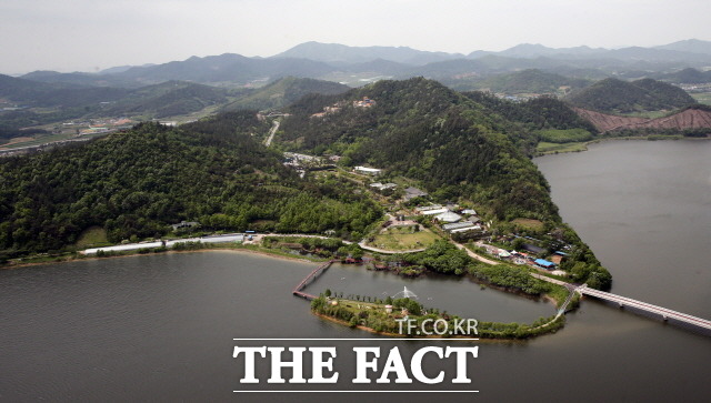 함평자연생태공원이 한국관광공사가 선정한 ‘올 여름 비대면 안심관광지 25선’에 선정됐다고 18일 밝혔다./함평군 제공