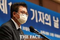  '제17회 기자의 날 기념식' 인사말 하는 김동훈 한국기자협회장 [포토]