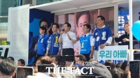  이재명 대전서 지원 유세...'유능한 민주당 일꾼 뽑아야 미래 개선'