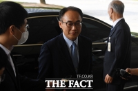  첫 출근하는 이원석 대검찰청 차장 [포토]