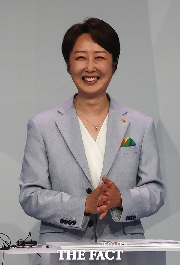 권수정 정의당 서울시장 후보가 방송 토론 리허설을 하고 있다.