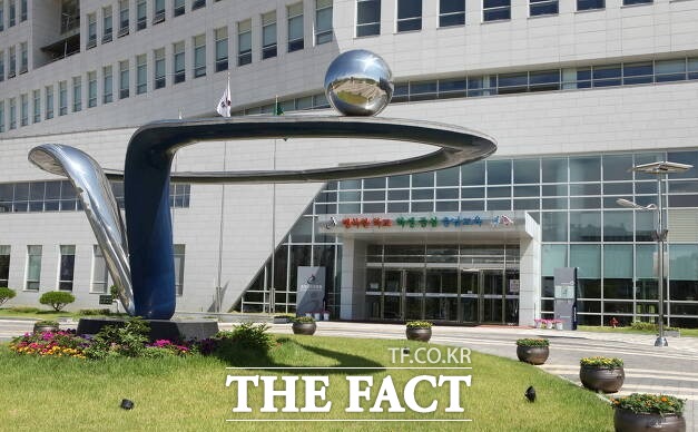 충남교육청은 난치병으로 투병 중인 학생 도내 200명에게 1인당 200만원의 치료비를 지원한다. / 충남교육청 제공