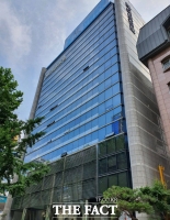  소주 공장 막아선 화물연대…하이트진로 '다른 배송사와 계약 검토'