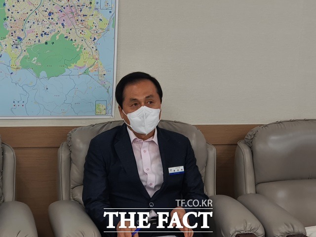 황현태 대전교육청 교육국장이 7일 브리핑룸에서 기자회견을 하고 있다. / 대전 = 김성서 기자