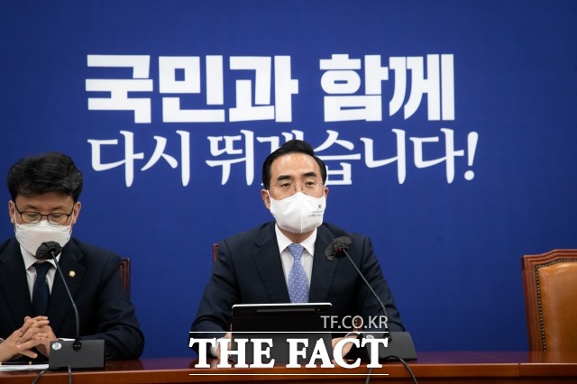 박홍근 민주당 당대표 직무대행 겸 원내대표는 8일 원 구성 협상과 관련해 법사위 권한 축소를 제안했다. /이선화 기자