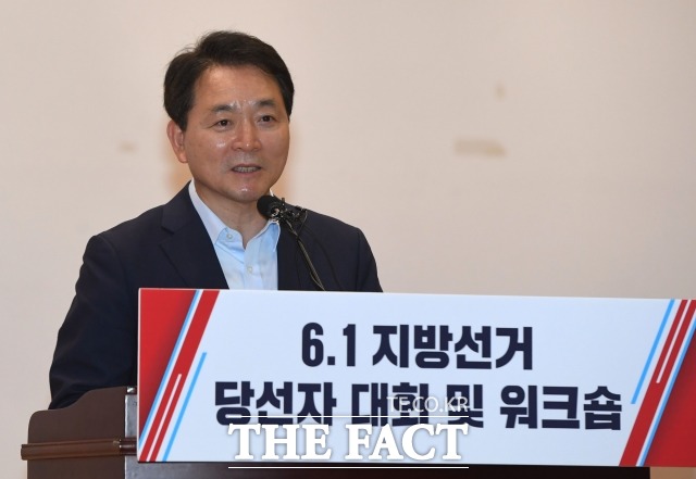 성일종 국민의힘 정책위의장이 9일 오후 서울 여의도 국회에서 열린 국민의힘 서울시당 6.1지방선거 당선자대회 및 워크숍에서 강연을 하고 있다. /이선화 기자