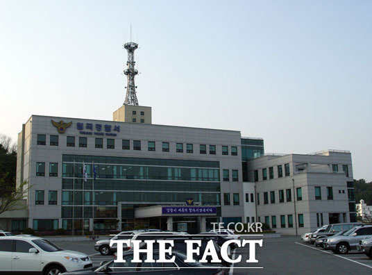 경북 칠곡에서 20대 남성이 50대 고모 부부를 흉기로 살해한 후 극단적 선택을 하는 사건이 발생해 경찰이 수사에 나섰다. 칠곡경찰서 전경/칠곡=김채은 기자