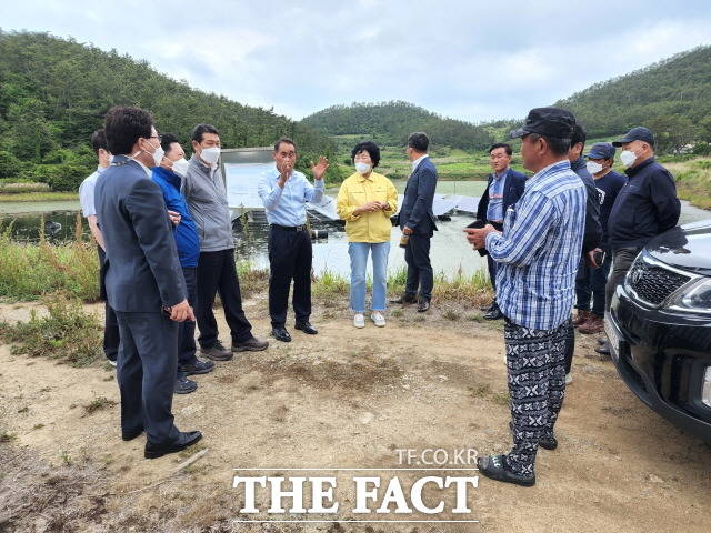 진도군이 도서지역 가뭄 극복 추진에 나섰다/진도군 제공