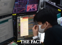  외국인 5개월 연속 '셀코리아'…5월에만 1.6조 원 팔았다