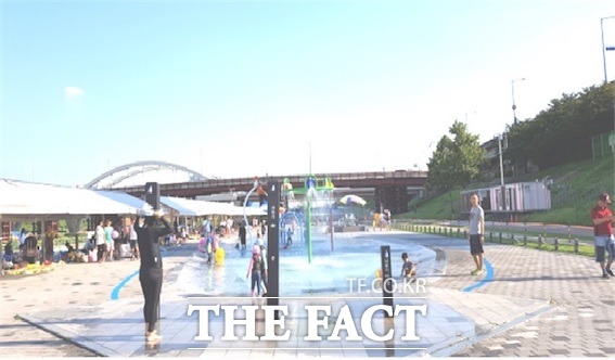 경기 광명시가 안양천 어린이 물놀이장을 개장한다고 15일 밝혔다./광명시 제공