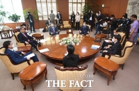  박진 장관 '주한중앙아시아 5개국 대사들과 차담회' [TF사진관]