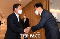  오세훈, 유정복에 '수도권 협의체 구성' 제안