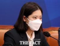  박지현, 'SNS 정치'로 전대 출마?…'싸늘한' 당내 반응