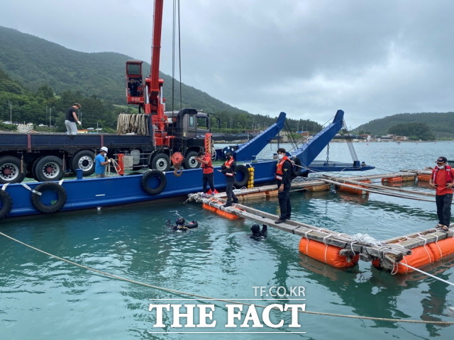 인양작업 준비/완도해경 제공