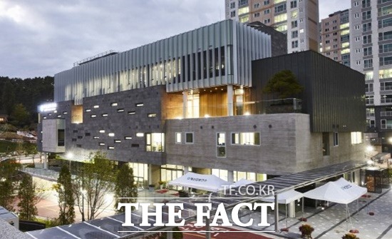 예산군치매안심센터가 7월 1일부터 군보건소 5층에 마련된 ‘치매도서코너’를 운영한다. /예산군 제공