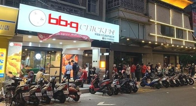 국내 치킨 프랜차이즈인 제너시스 BBQ 그룹은 올해 대만에서만 7개 매장의 추가 오픈 계획을 세우고 대만 전역으로 영업망을 확장한다고 29일 밝혔다. /BBQ 제공