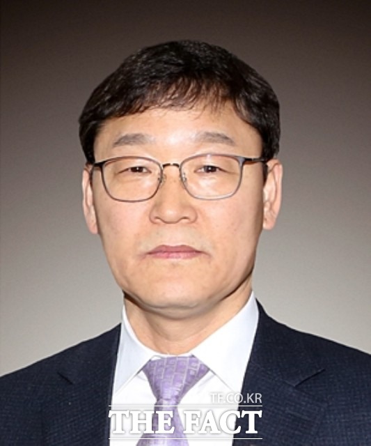 ㈜태곡유지 장태일 대표는 “우리 지역 우수 인재들을 위해 조금이나마 보탬이 될 수 있도록 장학금을 기탁 했다”며 “형편이 어려워 학업을 지속하기 어려운 학생들을 위해 소중히 사용해달라”고 말했다. / 정읍시 제공