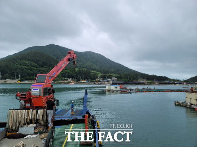 인양작업 준비/완도해경 제공