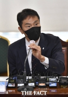  이복현 금감원장 '저축은행, 대출 부실 대비해 충분한 충당금 쌓아야'