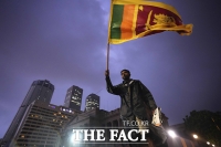  '경제난' 스리랑카 대통령, 반정부 시위에 백기…'사임' 결정