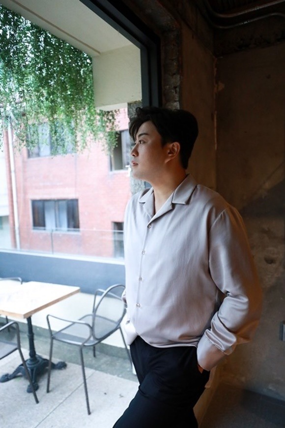 김호중은 7월 25일 클래식 정규 2집 파노라마를 발표한다. 오는 9월에는 전국투어 콘서트에 돌입한다. /생각엔터 제공