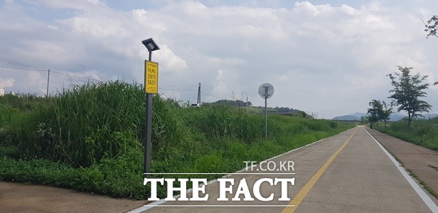 예산군은 무한천 자전거도로에 국가지점번호판 10개를 설치 완료했다. / 예산군 제공