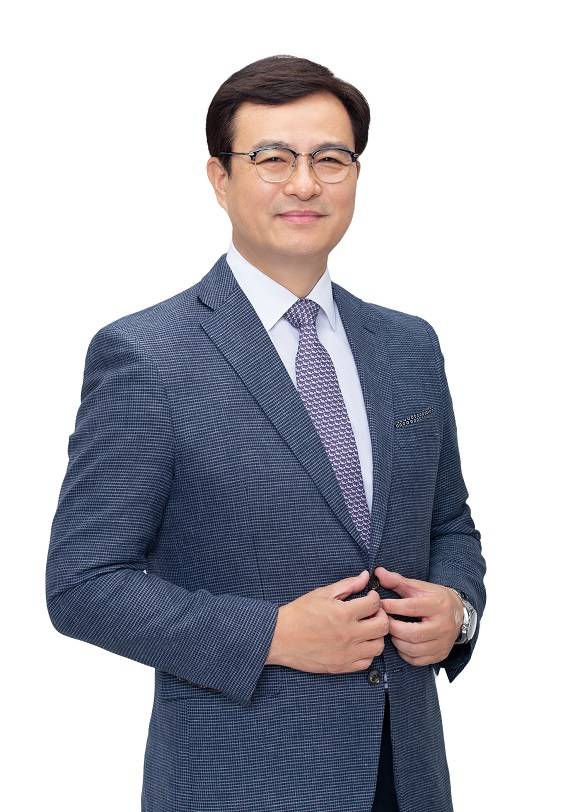 SK온과 포드의 전기차용 배터리생산 합작법인 블루오벌SK가 13일 자로 공식 출범했다. 사진은 블루오벌SK 초대 CEO를 맡게 된 함창우 대표의 모습. /SK온 제공