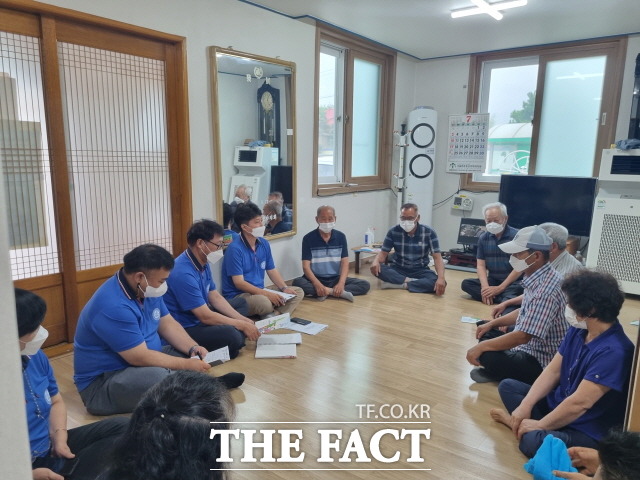 장흥군 장평면 경로당 방문/장흥군 제공