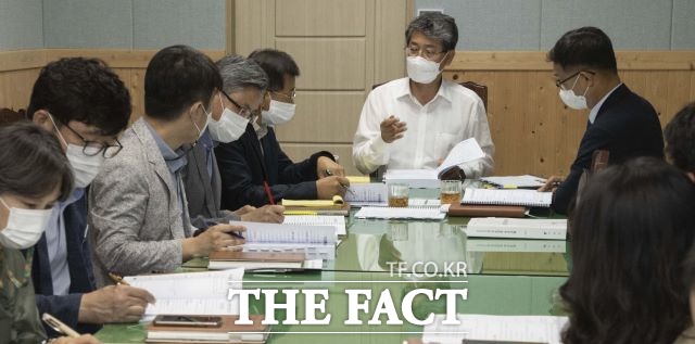 김순호 구례군수가 상반기 주요 업무 추진상황 보고회를 주재하고 있다. /구례군 제공