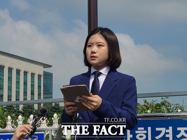 박지현 전 더불어민주당 비상대책위원장이 15일 당 대표 출마 강행 의사를 밝히고 있다. /국회=송다영 기자