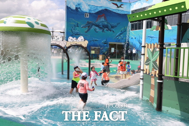 공룡박물관 물놀이체험장 개장/해남군 제공